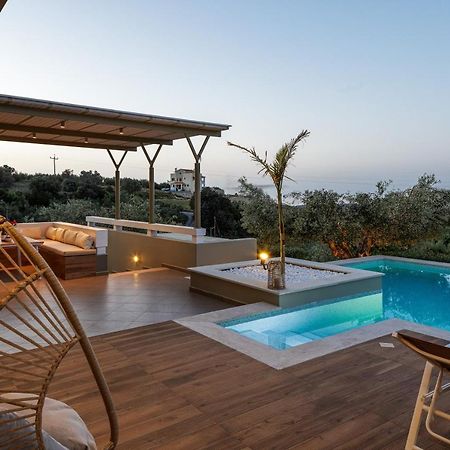 Rizes Villa With Jacuzzi & Heated Pool Agia Triada Buitenkant foto