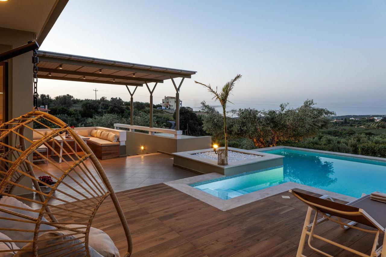Rizes Villa With Jacuzzi & Heated Pool Agia Triada Buitenkant foto
