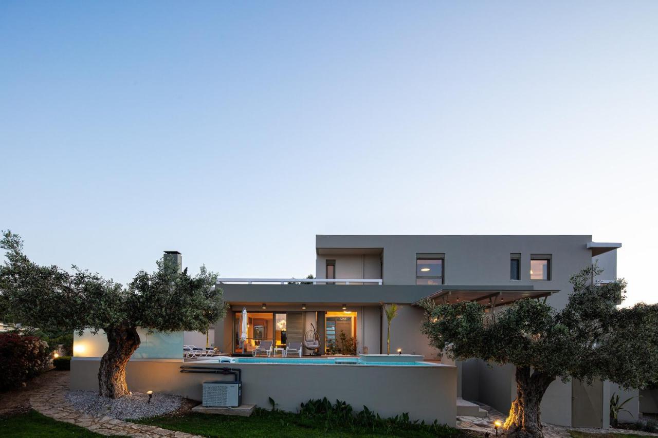 Rizes Villa With Jacuzzi & Heated Pool Agia Triada Buitenkant foto