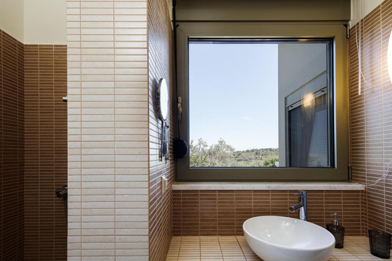 Rizes Villa With Jacuzzi & Heated Pool Agia Triada Buitenkant foto