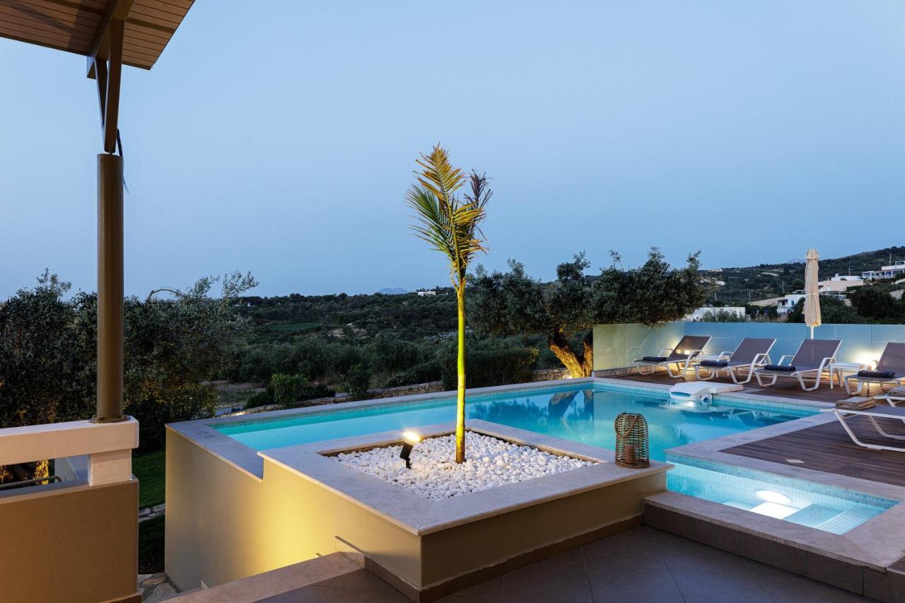 Rizes Villa With Jacuzzi & Heated Pool Agia Triada Buitenkant foto
