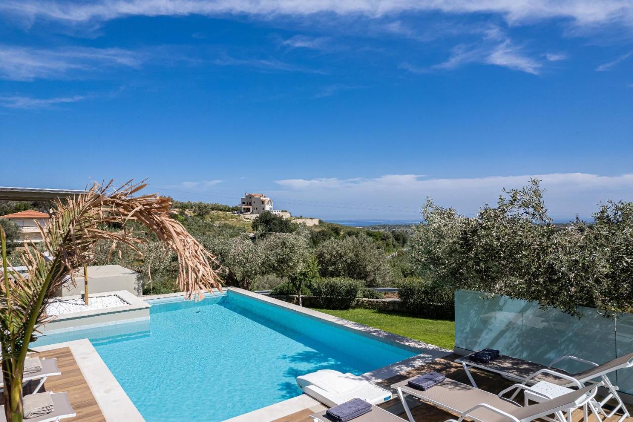 Rizes Villa With Jacuzzi & Heated Pool Agia Triada Buitenkant foto