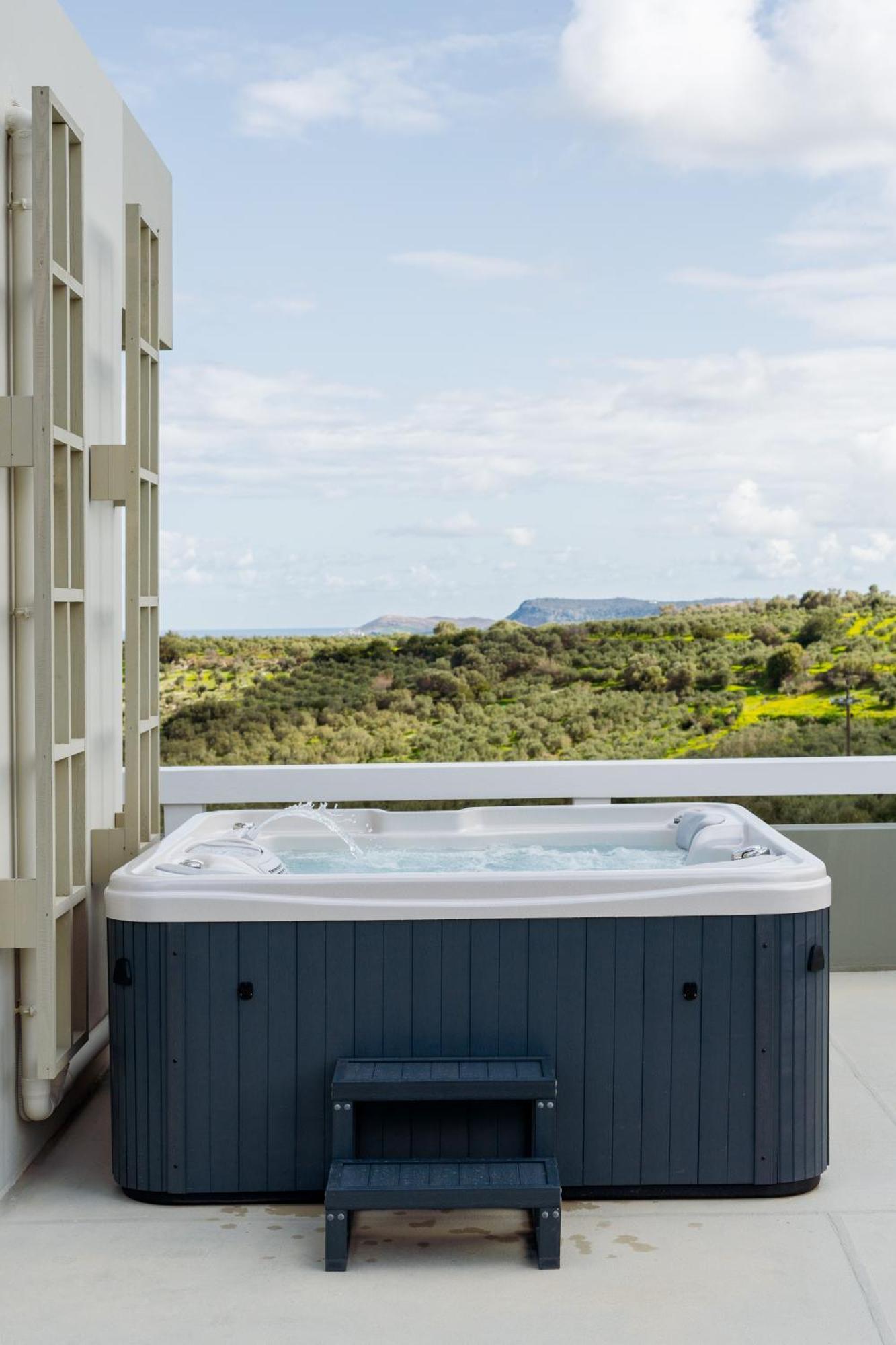 Rizes Villa With Jacuzzi & Heated Pool Agia Triada Buitenkant foto